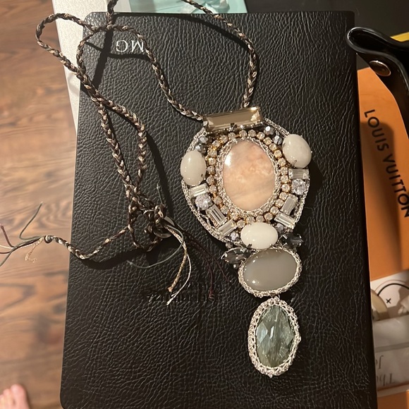 Jem tie necklace - Picture 2 of 3